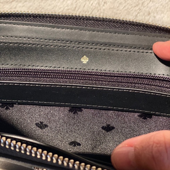Kate Spade Zip Around Wallet - Carried Once - Picture 10 of 10